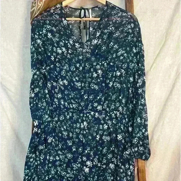 Free People Dresses & Skirts - FREE PEOPLE Blue Floral Maxi Dress Size S 🍁🍂